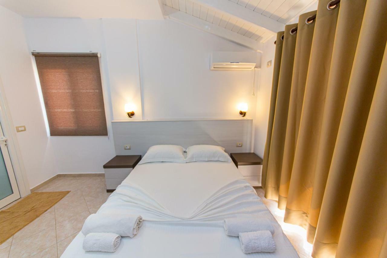 Hotel Mariksel คซามิล ภายนอก รูปภาพ
