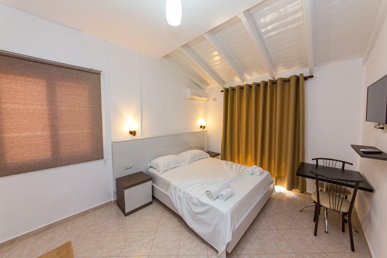 Hotel Mariksel คซามิล ภายนอก รูปภาพ