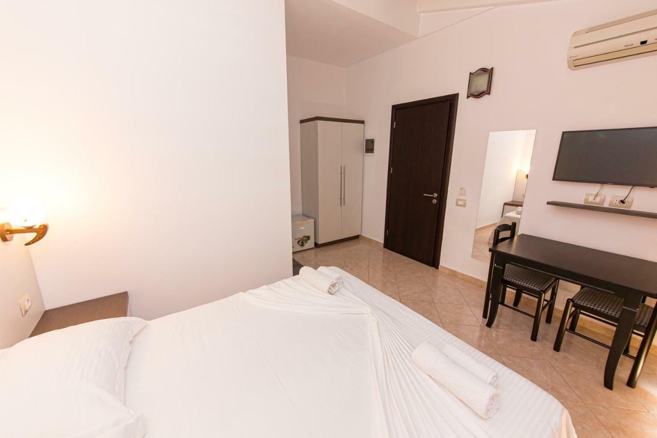 Hotel Mariksel คซามิล ภายนอก รูปภาพ