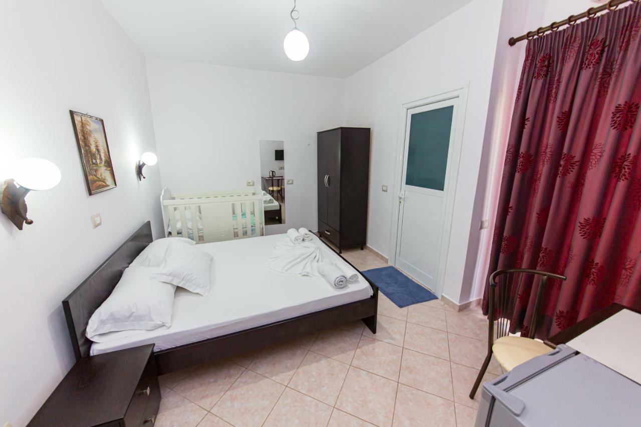 Hotel Mariksel คซามิล ภายนอก รูปภาพ