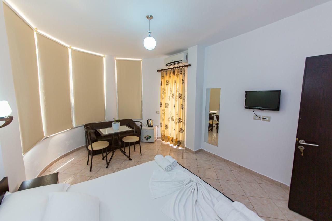 Hotel Mariksel คซามิล ภายนอก รูปภาพ